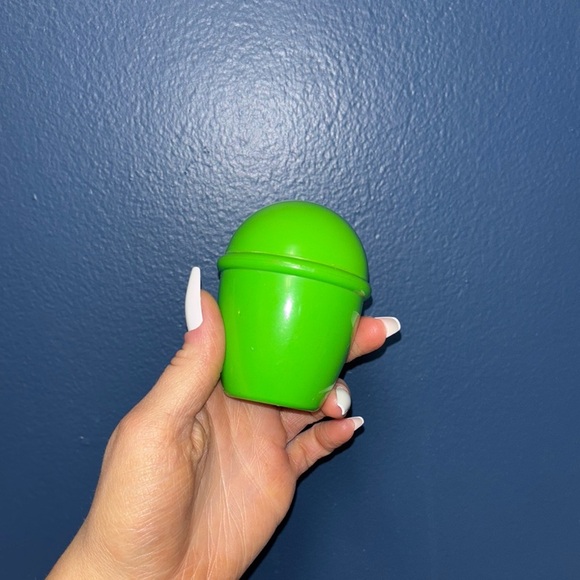 Vintage little tykes Baby Rattle Pepper Shaker Green Toy - Picture 3 of 5